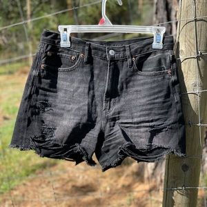 American eagle 90’s boyfriend short black wash